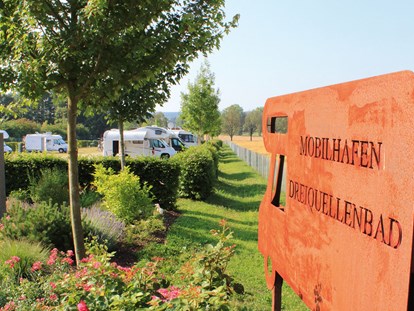 Reisemobilstellplatz - Sauna - Mobilhafen Dreiquellenbad - Kur- und Feriencamping Holmernhof Dreiquellenbad