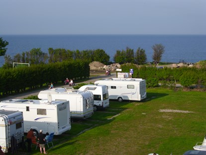 Reisemobilstellplatz - Umgebungsschwerpunkt: Strand - Direkt an der Ostsee - Stellplatz am Camping Klausdorfer Strand