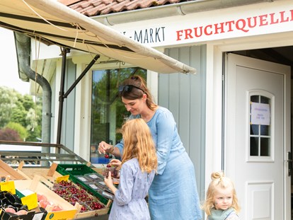 Reisemobilstellplatz - Umgebungsschwerpunkt: Meer - Minimarkt "Fruchtquelle" im ostseequelle.camp - ostseequelle.camp
