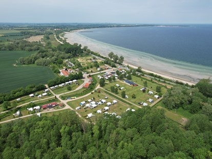Reisemobilstellplatz - Umgebungsschwerpunkt: Strand - Bild von Südosten - ostseequelle.camp