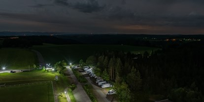 Reisemobilstellplatz - Skilift - Womo-Stellplatz bei Nacht - Natursportzentrum Höchenschwand