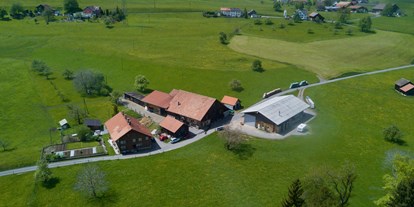 Reisemobilstellplatz - Reiten - Unser Bauernhof in idyllischer Landschaft - Bauernhof Uf Rüti