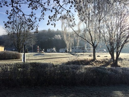 Reisemobilstellplatz - Deutschland - Auch im Winter ist es wunderschön am Twistesee. Die Ruhe in der einmaligen Naturlandschaft genießen. - Reisemobilhafen Twistesee