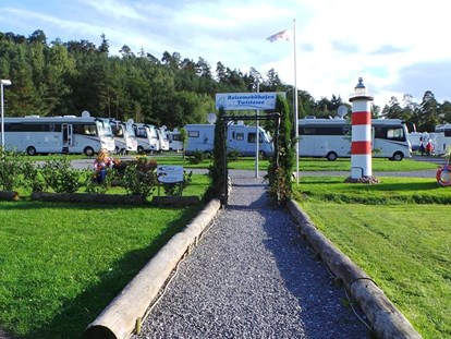 Reisemobilstellplatz - Umgebungsschwerpunkt: See - Zugang zu den Stellplätzen - Reisemobilhafen Twistesee