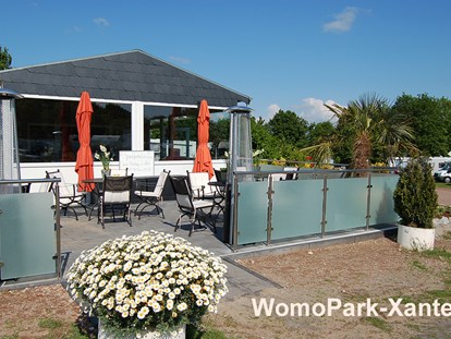 Reisemobilstellplatz - Umgebungsschwerpunkt: Fluss - Wintergarten und Terrasse, am Wochenende in der Saison mit Bewirtung! - Wohnmobilpark Xanten