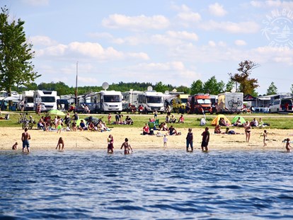 Reisemobilstellplatz - Bademöglichkeit für Hunde - Saalburg Beach