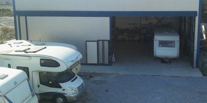 Reisemobilstellplatz - Preis - Unsere Werkstatt. Hier koennen alle Reparaturen und Instandsetzung  - Camper Stop & Service Station Thessaloniki Zampetas