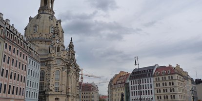 Reisemobilstellplatz - Sachsen - Neumarkt mit Frauenkirche - Sachsenplatz Dresden