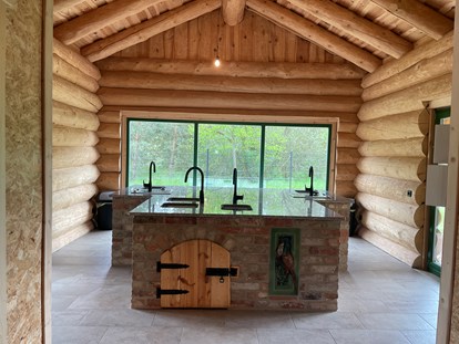 Reisemobilstellplatz - Sauna - Waschraum zum Geschirr spülen - Camp Casel - Das Feriendorf für Camping und Wohnen am Gräbendorfer See