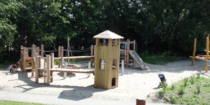 Reisemobilstellplatz - Wellness - Abenteuerspielplatz im Strandpark - Wohnmobilstellplätze am Yachthafen  Mönkebude