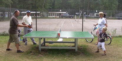 Reisemobilstellplatz - Belgien - Tennis und Tischtennis - Camping De Binnenvaart