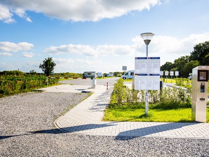 Reisemobilstellplatz - Golf - Camperplaats Maastricht