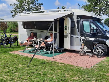 Reisemobilstellplatz - Niederlande - Alle unsere Stellplätze sind gepflastert. - Camping de Kei
