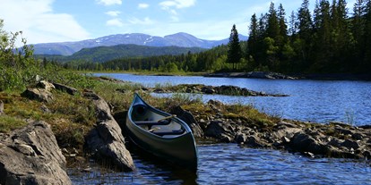 Reisemobilstellplatz - Norwegen - Wir vermieten Ruderbot, Kano und Kayak - Velfjord Camping & Hytter