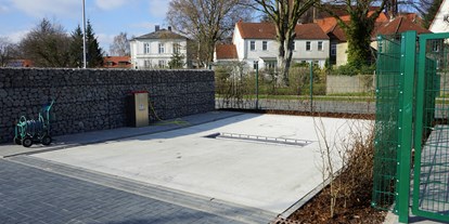 Reisemobilstellplatz - Tennis - Die neue Entsorgungsstation - Stellplatz am Schleswiger Stadthafen