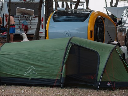 Reisemobilstellplatz - Swimmingpool - Tent pitch - MCM Camping