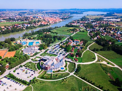Reisemobilstellplatz - Slowenien - Terme Ptuj Resort - Stellplatz Terme Ptuj