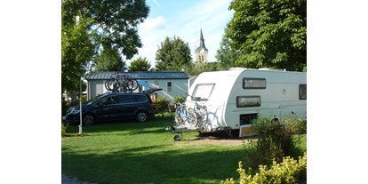 Reisemobilstellplatz - Frankreich - Grass pitch for motorhomes, caravaners and tents with electricity, water acess and grey waters - Camping de la Sensée