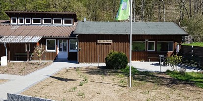 Reisemobilstellplatz - Niedersachsen - Rezeption und Sanitärgebäude - Wohnmobil- und Campingpark Ambergau